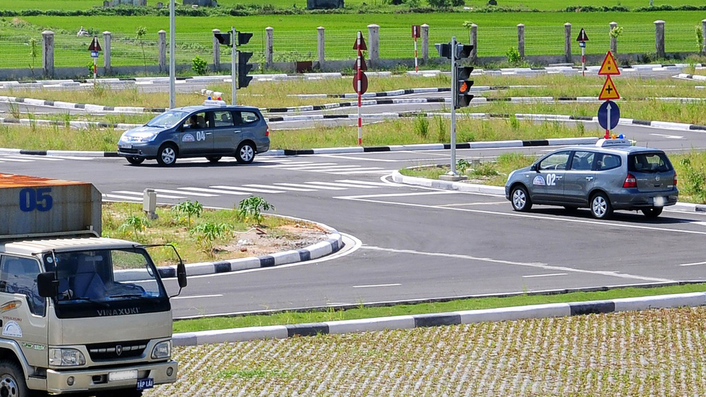 Bộ Tài chính đã hoàn thiện lại biểu mức thu phí và lệ phí mới, bảo đảm đồng bộ với quy định trong Luật và thực tiễn quản lý phương tiện giao thông.