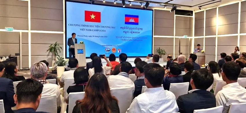 Hội nghị giao thương doanh nghiệp Việt Nam-Campuchia do Bộ Công Thương chủ trì.