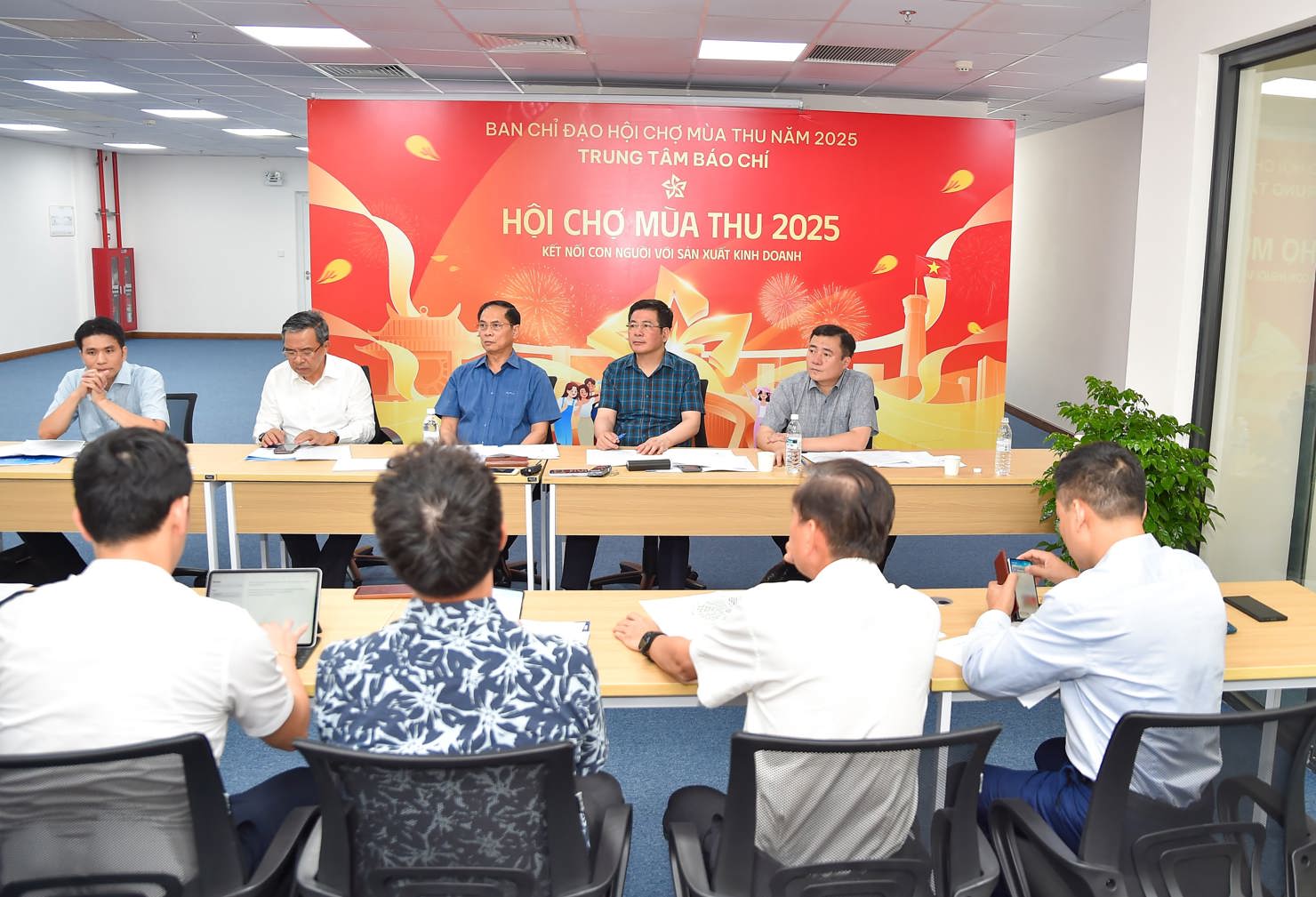 Theo kế hoạch, Hội chợ Mùa Thu 2025 sẽ diễn ra từ 25/10 đến 4/11/2025 tại Trung tâm Hội chợ Triển lãm Việt Nam với chủ đề “Kết nối con người với sản xuất, kinh doanh”.