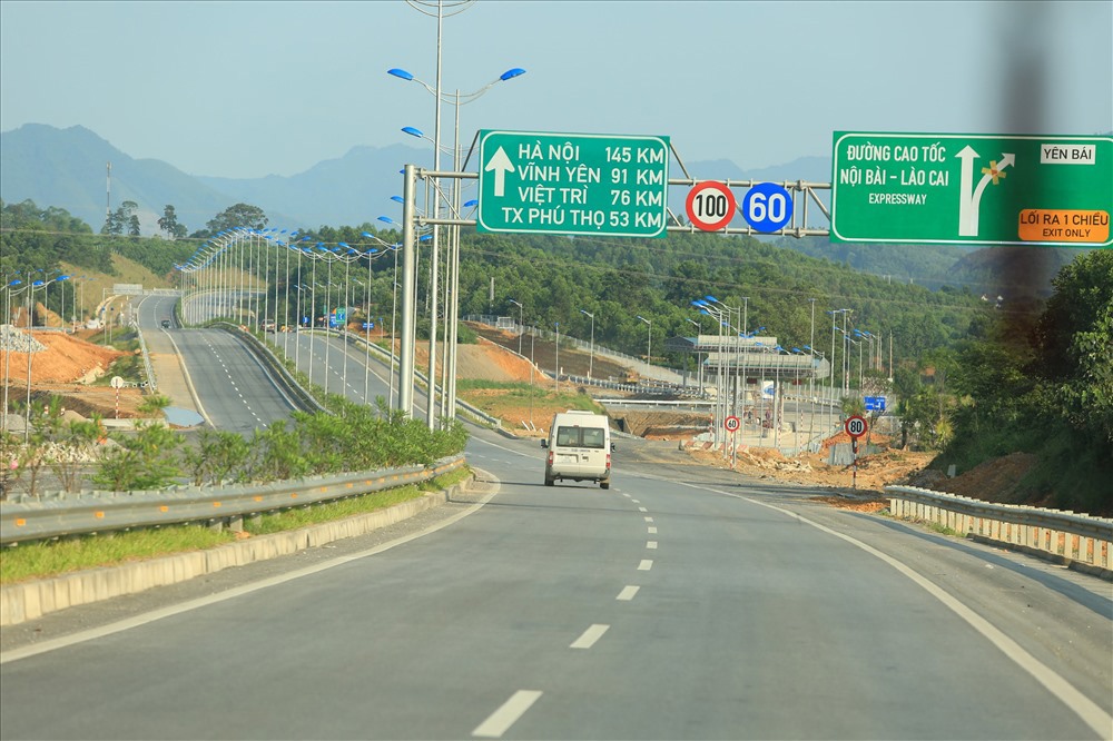 Thí điểm phân làn và quy định tốc độ trên cao tốc Nội Bài - Lào Cai trong 1 tháng kể từ ngày 10/11 tới. Ảnh minh họa
