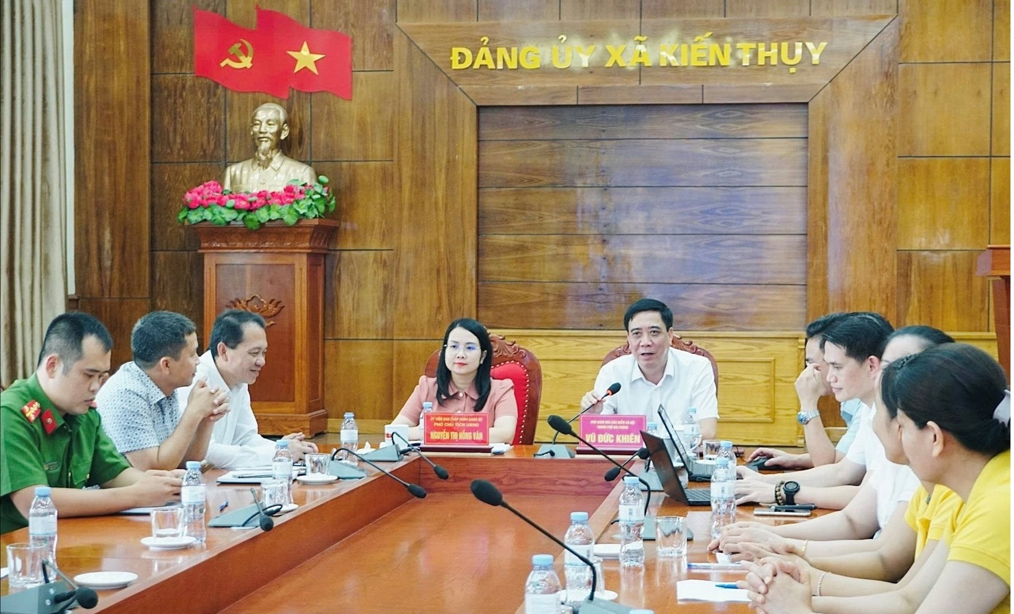 Hội nghị tuyên truyền, giải đáp chính sách pháp luật về BHXH, BHYT cho chủ hộ kinh doanh tại xã Kiến Thụy, TP Hải Phòng.