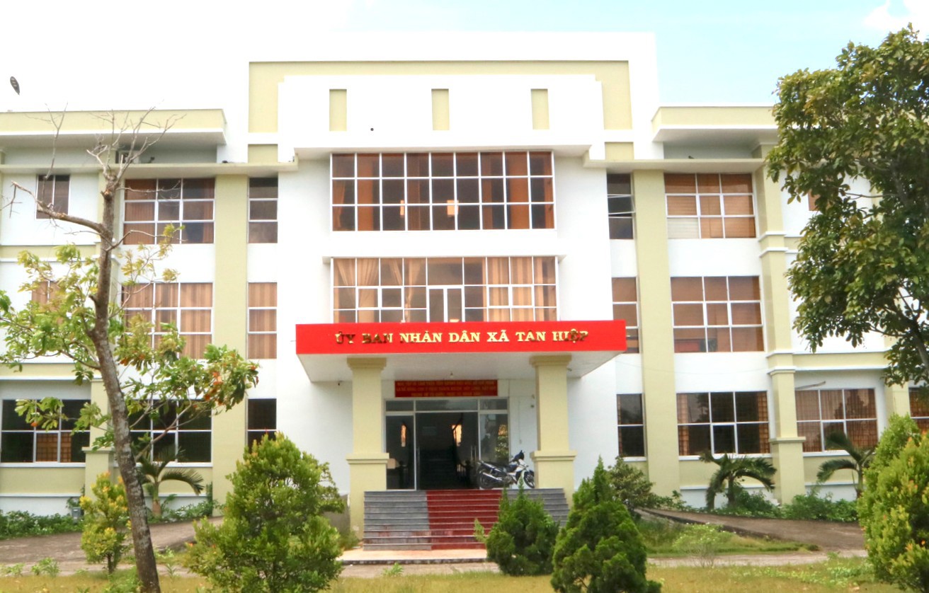 Trụ sở UBND xã Tân Hiệp. Ảnh: CT