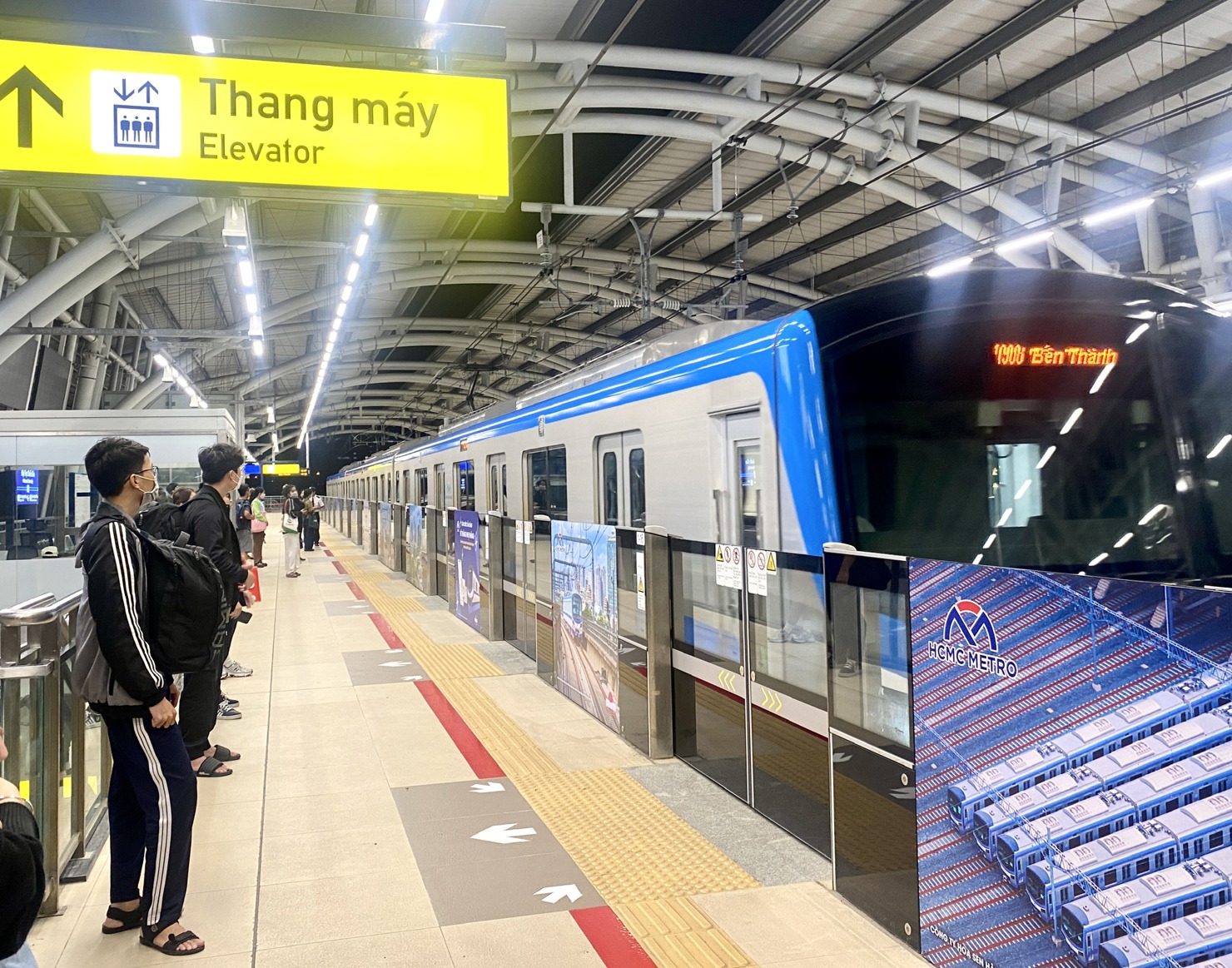 Tuyến metro số 1 (Bến Thành - Suối Tiên) - tuyến đường sắt đô thị đầu tiên của TP. Hồ Chí Minh. Ảnh: Thu Dịu