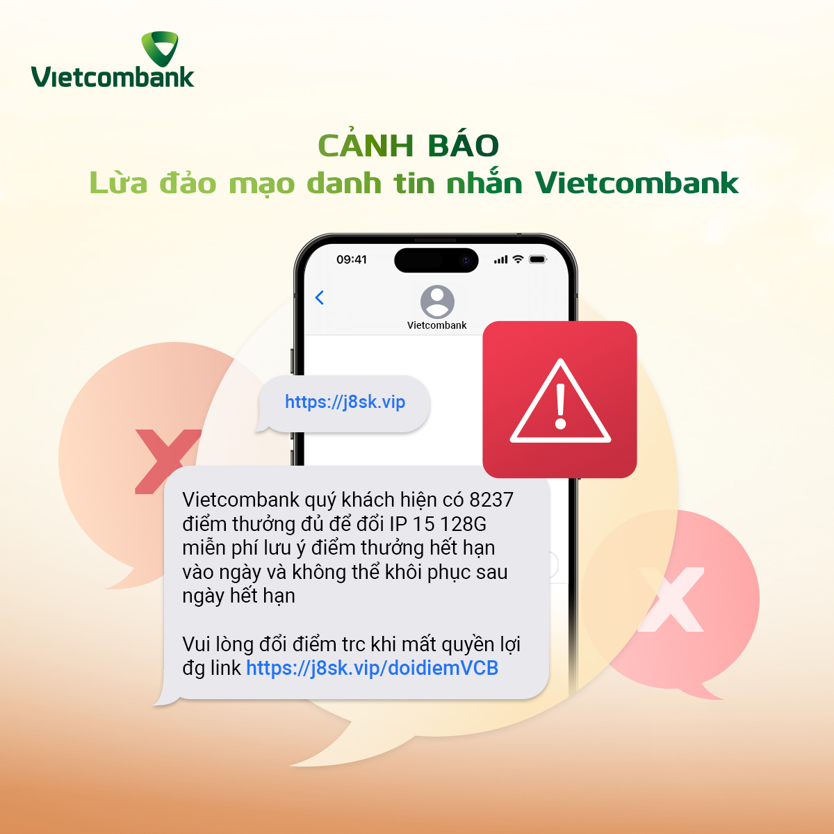 Cảnh báo lừa đảo mạo danh tin nhắn SMS Vietcombank với nội dung thông báo điểm thưởng hết hạn, hướng dẫn đổi quà để đánh cắp thông tin thẻ.