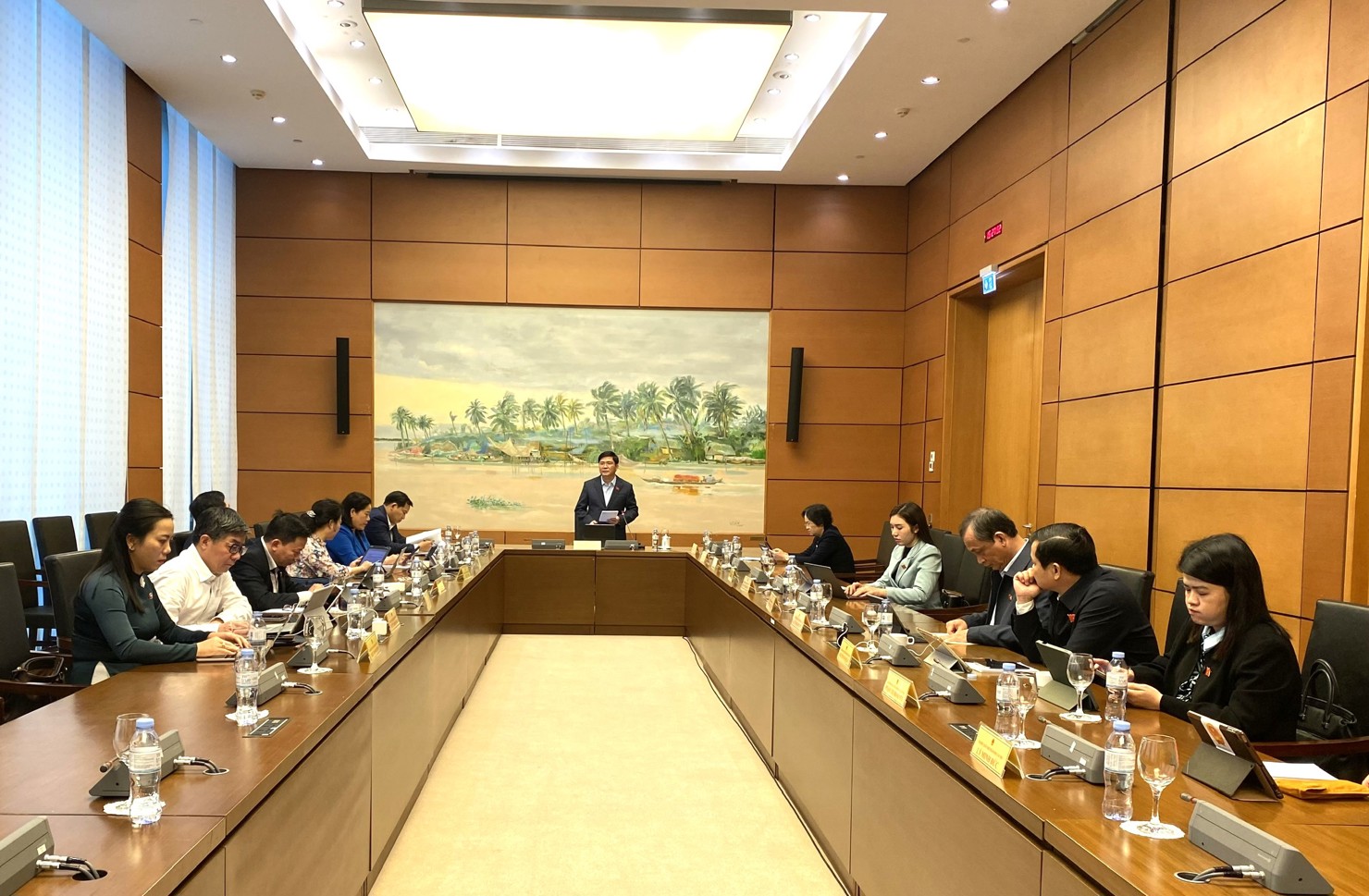 Quang cảnh phiên thảo luận chiều 3/11 tại Tổ 11 của Quốc hội.