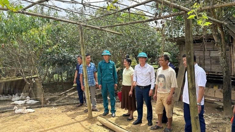 Tỉnh Điện Biên động viên nhân dân tích cực tham gia các dự án hỗ trợ sản xuất.