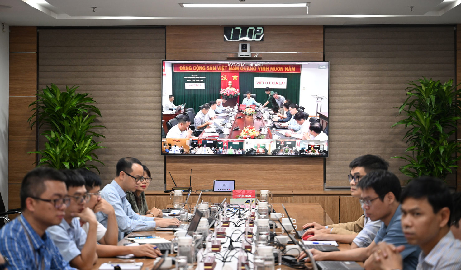 Viettel kích hoạt toàn mạng lưới ứng phó bão số 13