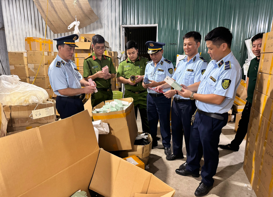 Bộ Y tế đề nghị các địa phương tăng cường ngăn chặn buôn lậu, gian lận thương mại trong lĩnh vực y tế