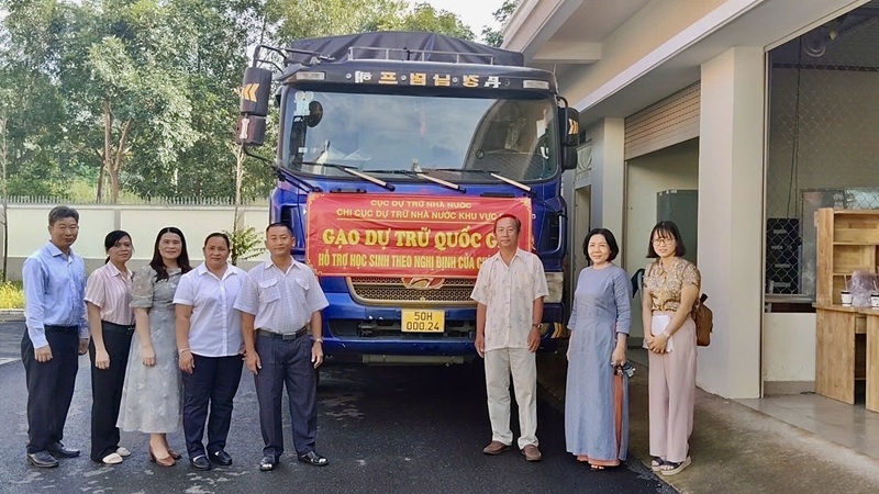 Thủ tục xuất hàng DTQG theo Quyết định của Thủ tướng Chính phủ để cứu trợ là một trong các thủ tục hành chính bị bãi bỏ.