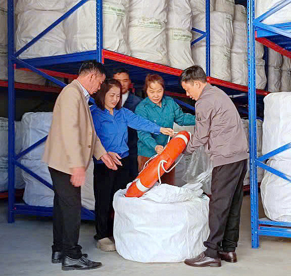 Sẽ xuất cấp 4.300 chiếc phao tròn cứu sinh cho tỉnh Phú Thọ khắc phục hậu quả, do cơn bão số 10 và mưa lũ sau bão gây ra. 