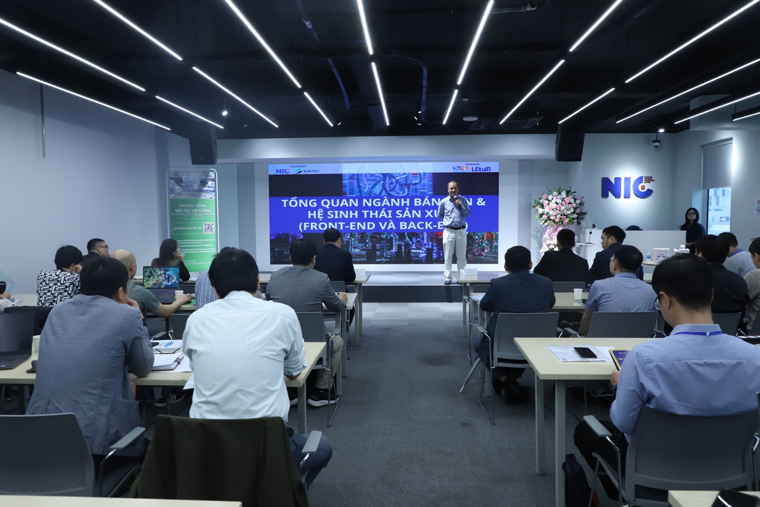 Các học viên tham gia Chương trình đào tạo bồi dưỡng giảng viên, chuyên gia ngành công nghiệp bán dẫn.