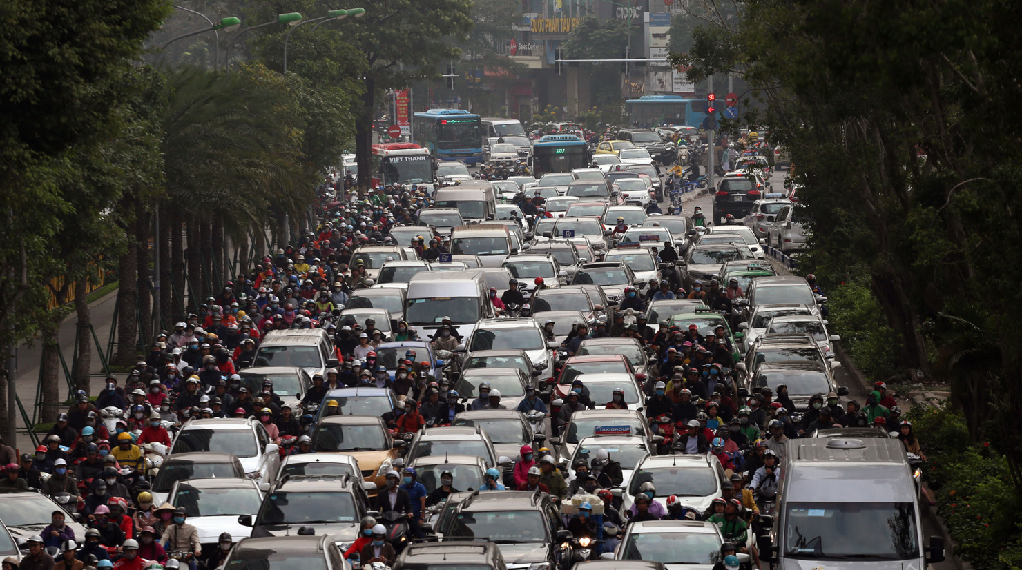 Chính phủ đặt ra các mục tiêu cụ thể để kiểm soát và cải thiện chất lượng môi trường không khí trên phạm vi toàn quốc