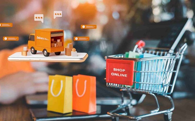 Thương mại điện tử Việt Nam đang bùng nổ mạnh mẽ. Ảnh: Internet