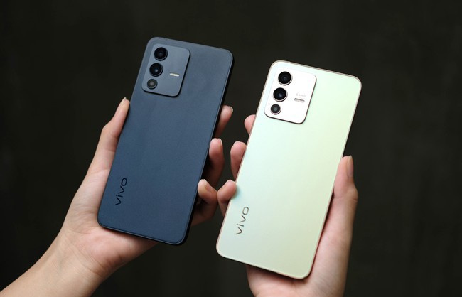  Vivo V23 có thiết kế vuông vức tương tự iPhone thế hệ mới
