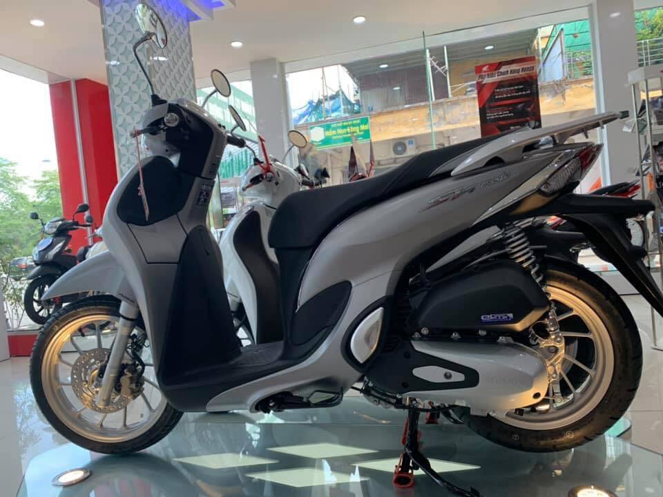 Giá xe Honda SH Mode chạm ngưỡng không tưởng sau Tết, dân tình đổ xô đi xem - Ảnh 1