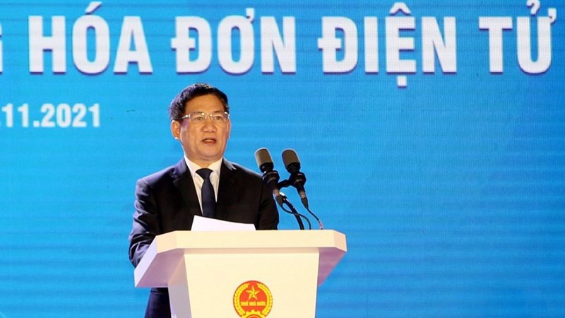 Bộ trưởng Bộ Tài chính Hồ Đức Phớc công bố chính thức triển khai áp dụng hóa đơn điện tử tại 06 tỉnh, thành phố. 