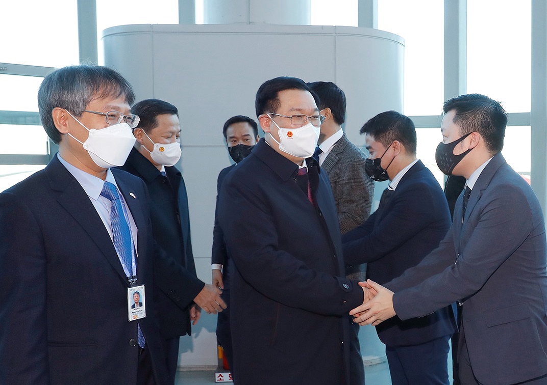 Chủ tịch Quốc hội Vương Đ&igrave;nh Huệ v&agrave; Đo&agrave;n Đại biểu cấp cao Quốc hội Việt Nam đến H&agrave;n Quốc
