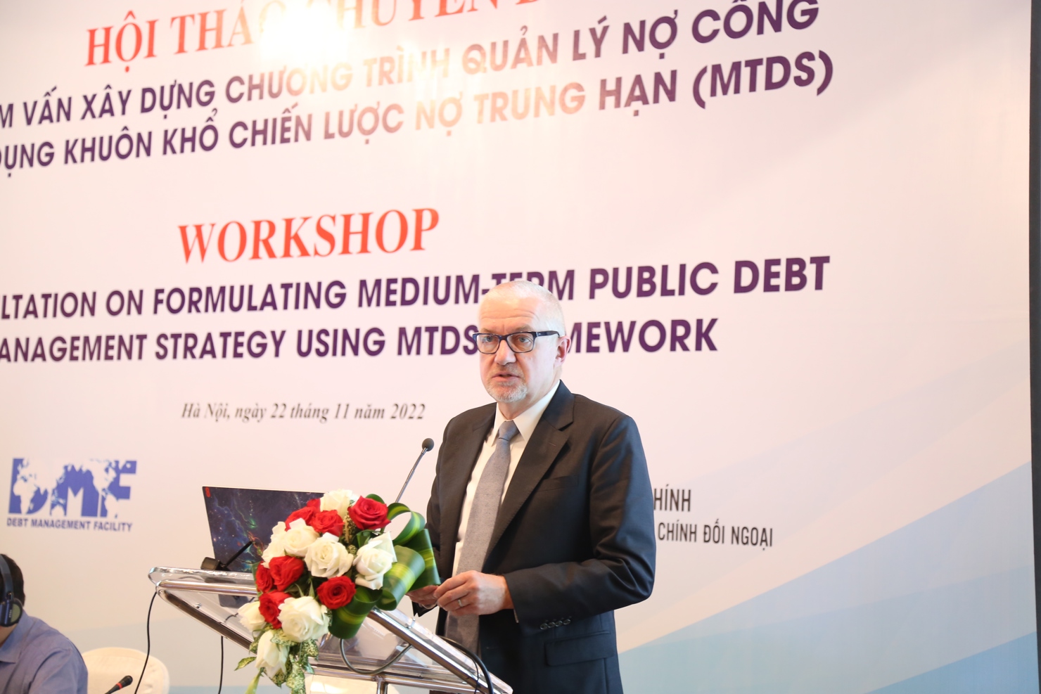 &Ocirc;ng Lars Jessen - Chuy&ecirc;n gia của WB ph&aacute;t biểu tại Hội thảo.