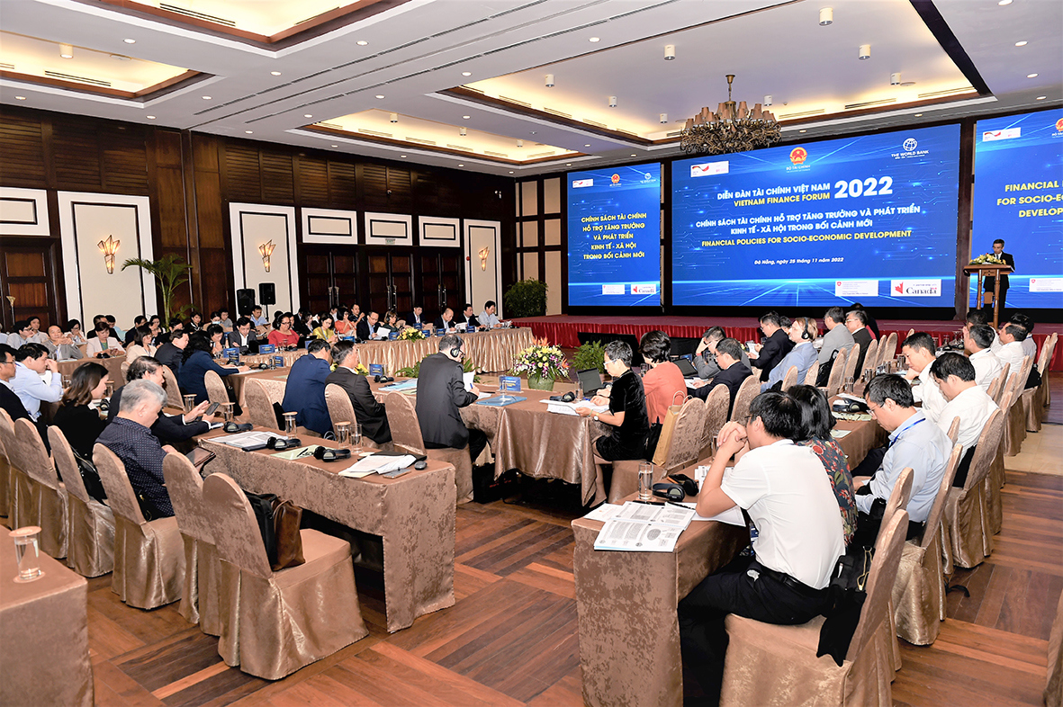 Toàn cảnh Diễn đàn.
