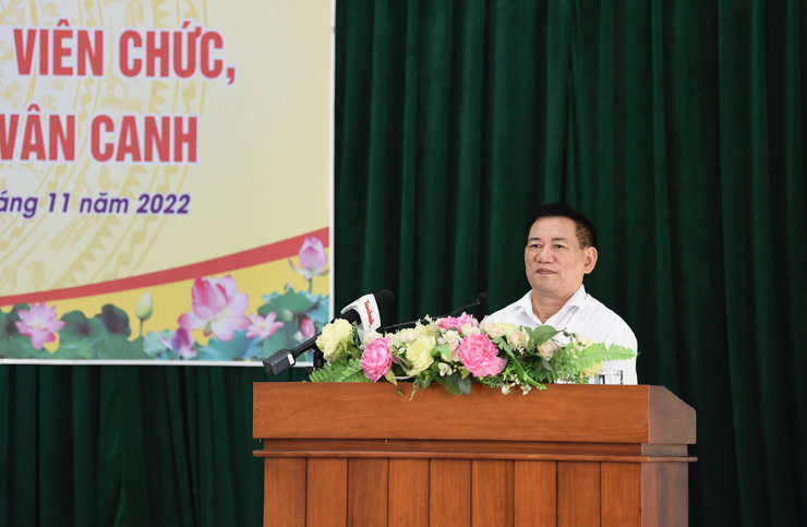 Bộ trưởng Hồ Đức Phớc tiếp xúc cử tri tại huyện Vân Canh, Bình Định.