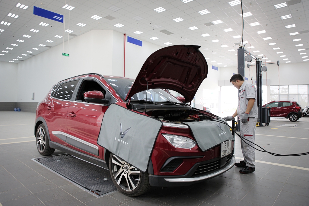Xưởng dịch vụ tại showroom VinFast 3S Gia Lai với trang thiết bị hiện đại. Ảnh: VIC