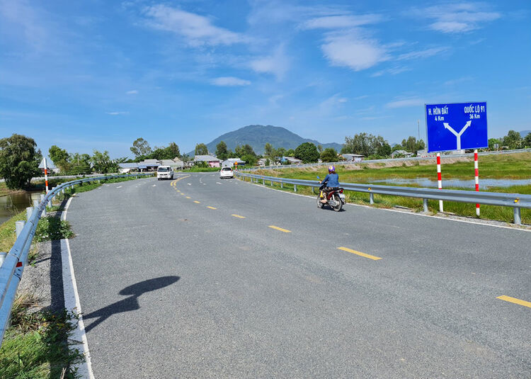 Tuyến đường kết nối An Giang – Kiên Giang. Ảnh: Ngô Chuẩn