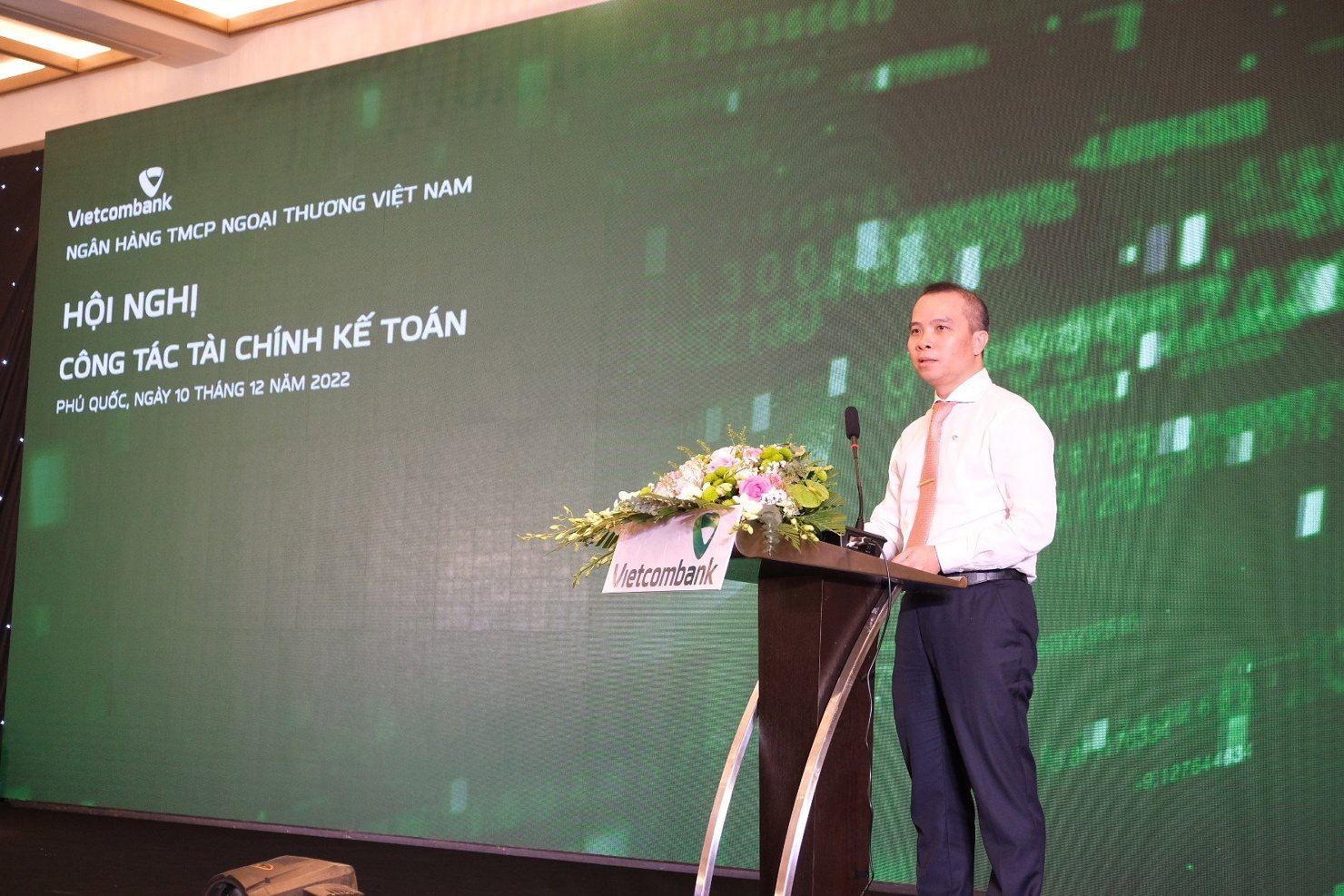 &Ocirc;ng Đỗ&nbsp;Việt H&ugrave;ng&nbsp;&ndash; Th&agrave;nh vi&ecirc;n HĐQT đ&aacute;nh gi&aacute; cao những kết quả đạt được trong thời gian qua của Khối T&agrave;i ch&iacute;nh kế to&aacute;n Vietcombank