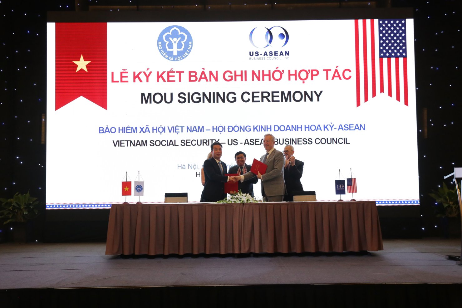 BHXH Việt Nam ký Biên bản ghi nhớ hợp tác với Hội đồng Kinh doanh Hoa Kỳ - ASEAN. 