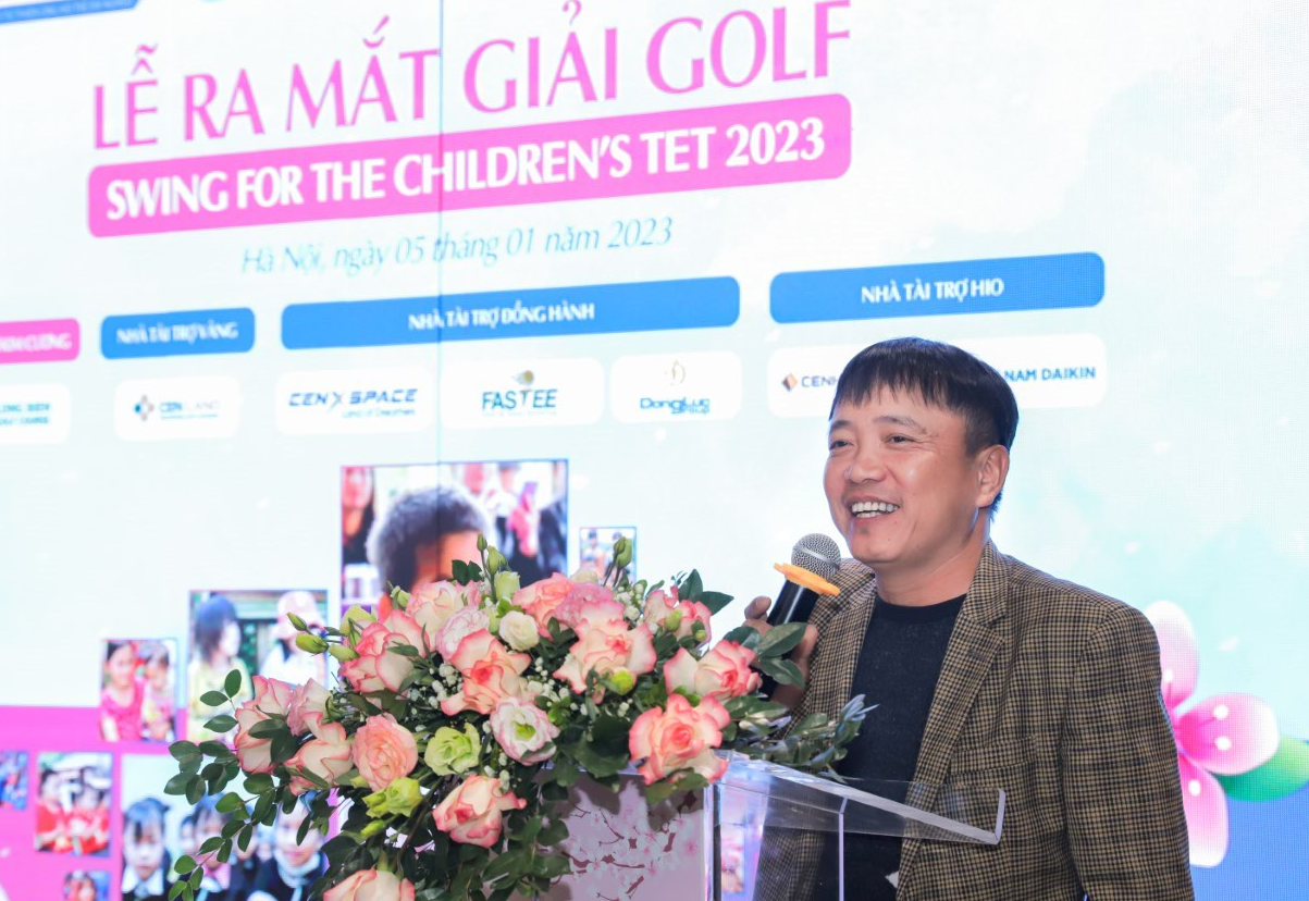 Ông Đỗ Trung Hòa - Tổng Thư ký Câu lạc bộ Golf Relax chia sẻ về ý nghĩa của giải đấu tại buổi lễ.