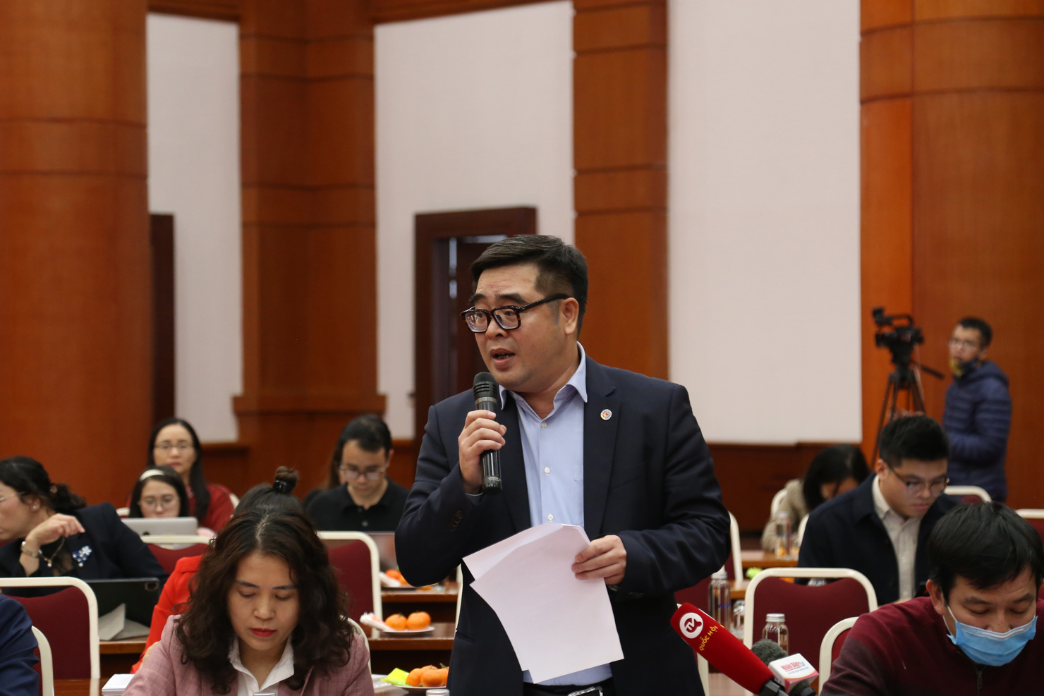 &Ocirc;ng Ng&ocirc; Việt Trung - Cục trưởng&nbsp;Cục Quản l&yacute;, gi&aacute;m s&aacute;t bảo hiểm trả lời b&aacute;o ch&iacute; tại buổi họp b&aacute;o. Ảnh: Gia H&acirc;n