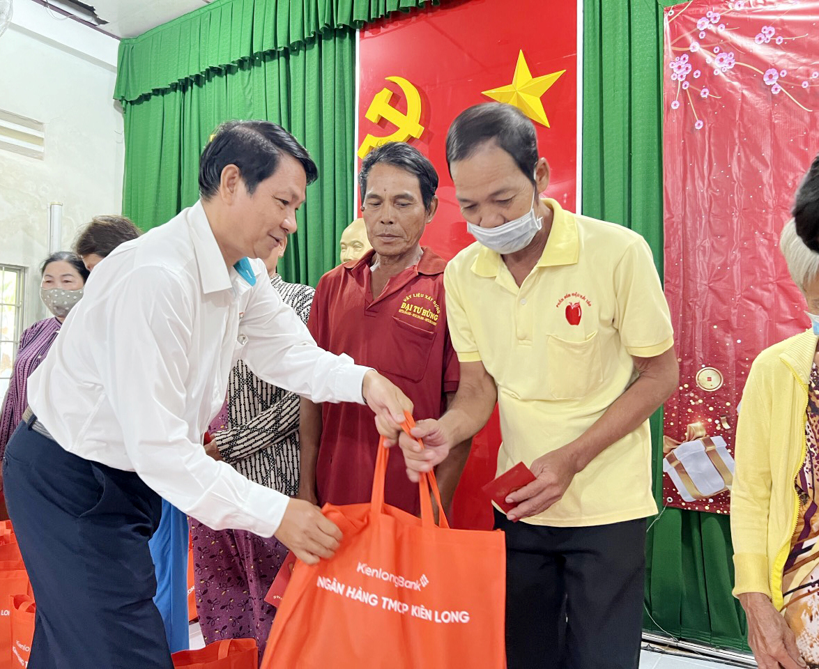 Chương tr&igrave;nh c&ograve;n g&oacute;p phần duy tr&igrave; v&agrave; ph&aacute;t triển văn ho&aacute; KienlongBank. Ảnh: KLB