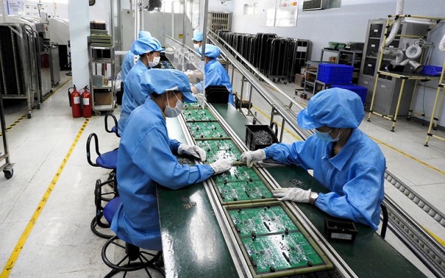 Tiếp tục duy trì đà phục hồi tăng trưởng của sản xuất công nghiệp.