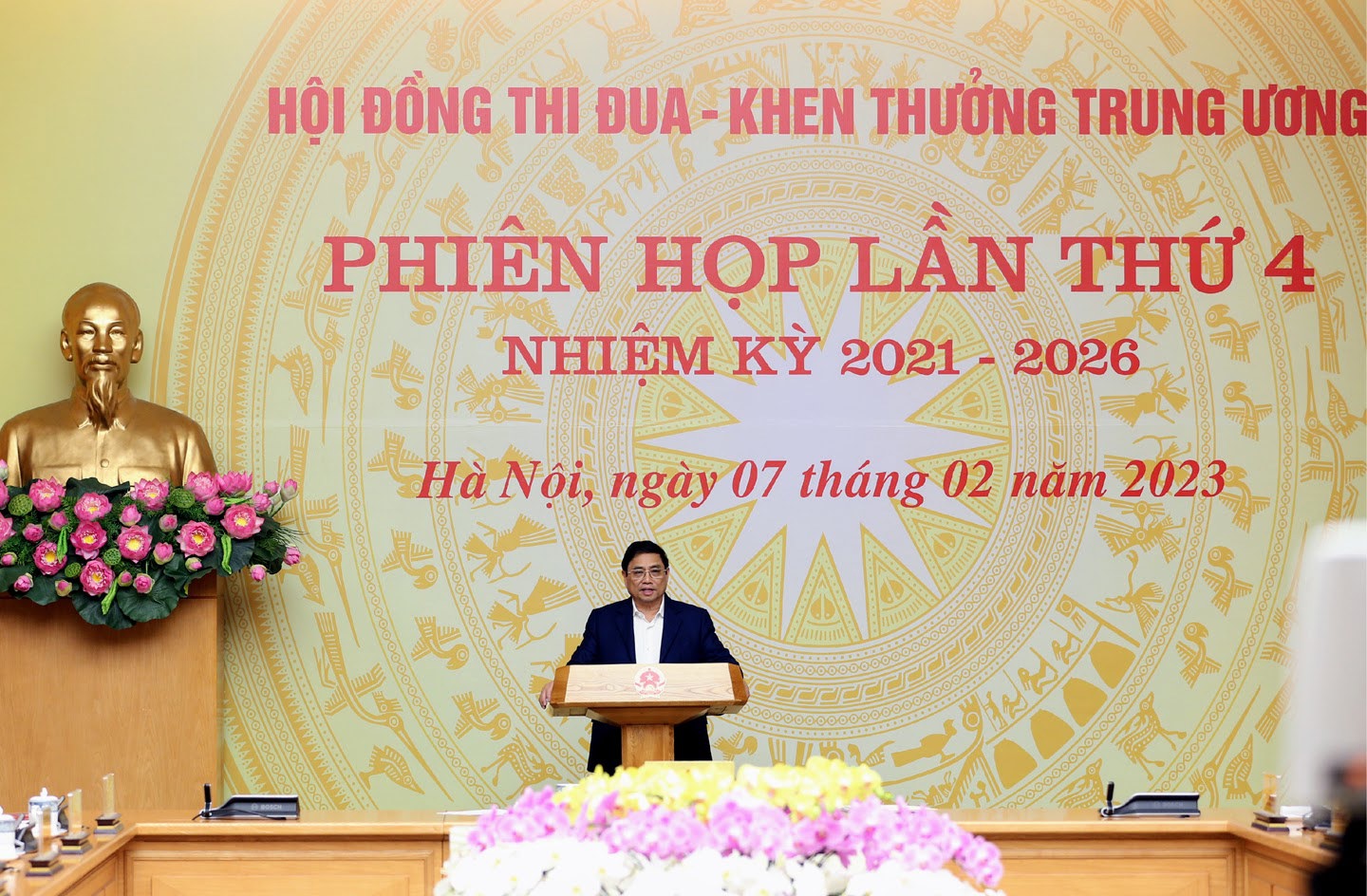 Thủ tướng Phạm Minh Chính đánh giá, các bộ, ngành, địa phương đã triển khai tích cực, sáng tạo, hiệu quả các phong trào thi đua, thể hiện tinh thần yêu nước, niềm tin và sức mạnh của khối đại đoàn kết toàn dân tộc, tinh thần thi đua phấn đấu vượt qua khó khăn của các cấp, các ngành và nhân dân trong cả nước... - Ảnh: VGP/Nhật Bắc