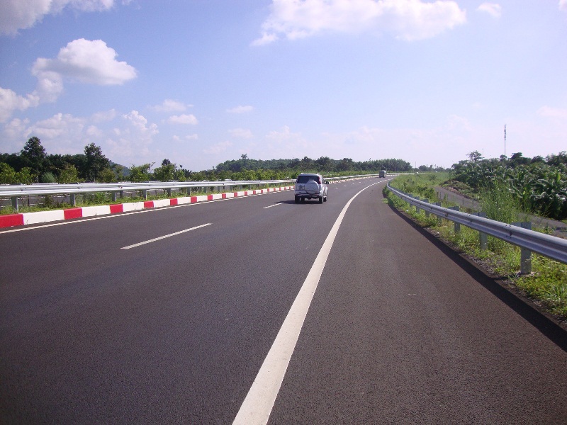 Đường cao tốc TP. Hồ Chí Minh - Long Thành - Dầu Giây, đoạn đi qua địa phận tỉnh Đồng Nai.