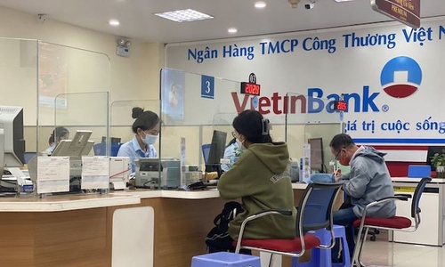 Các chuyên gia dự báo, lãi suất huy động sẽ dần giảm nhiệt trong thời gian tới, nhất là khi lộ trình tăng lãi suất của Fed dự báo đạt đỉnh.
