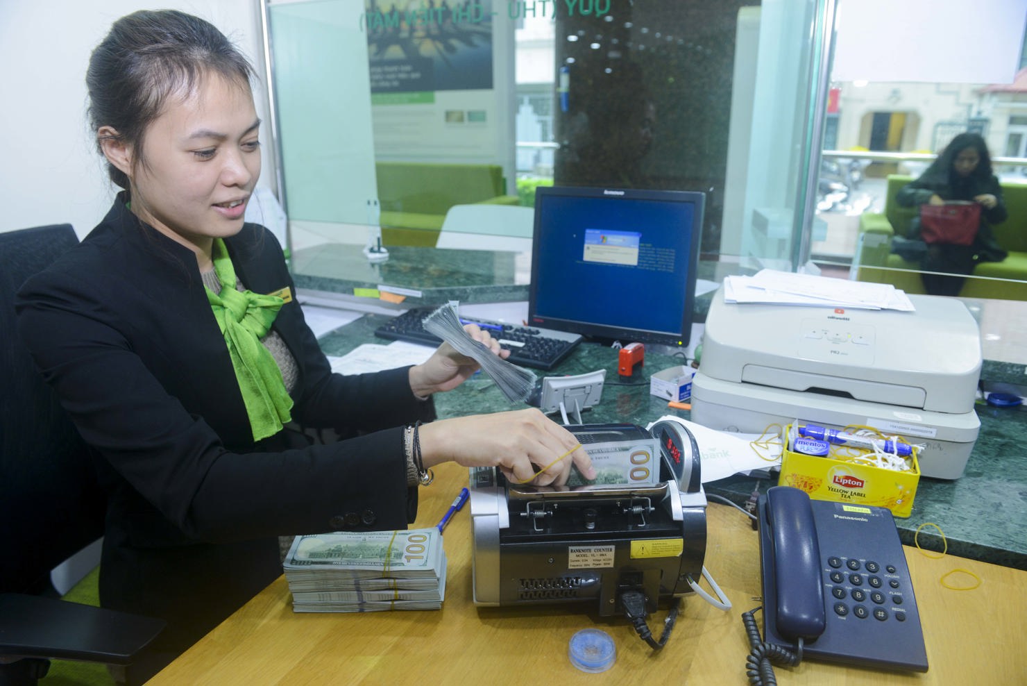 Vietcombank đã chính thức công bố giảm lãi suất 0,5% cho các khách hàng, áp dụng từ đầu năm 2023 đến 30/4/2023.