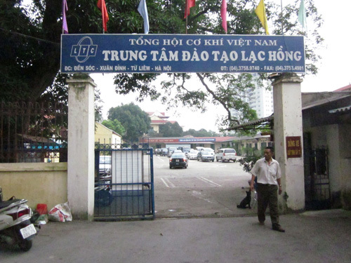 Theo Cục kiểm tra văn bản quy phạm pháp luật, việc yêu cầu tất cả trung tâm dạy nghề  phải đổi tên gọi một cách thuần tuý sẽ dẫn đến thủ tục phiền hà, phát sinh nhiều chi phí, ảnh hưởng đến hoạt động bình thường của các cơ sở.