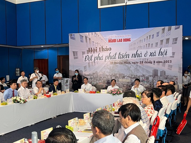 Hội thảo "Đột phá phát triển nhà ở xã hội" với sự tham gia của lãnh đạo một số bộ, ngành, cơ quan chuyên môn; lãnh đạo TP. Hồ Chính, Bình Dương, Đồng Nai cùng nhiều chuyên gia đô thị, pháp luật, kinh tế; doanh nghiệp bất động sản. Ảnh: VGP/Lê Anh.