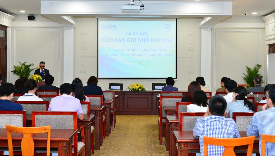 To&agrave;n cảnh Lễ k&yacute; kết.