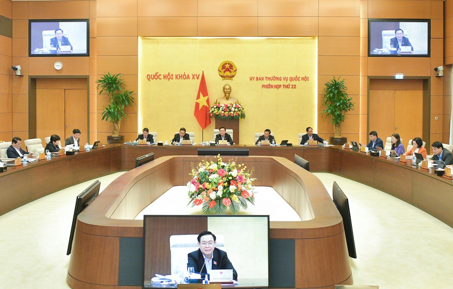 Quang cảnh Phiên họp.