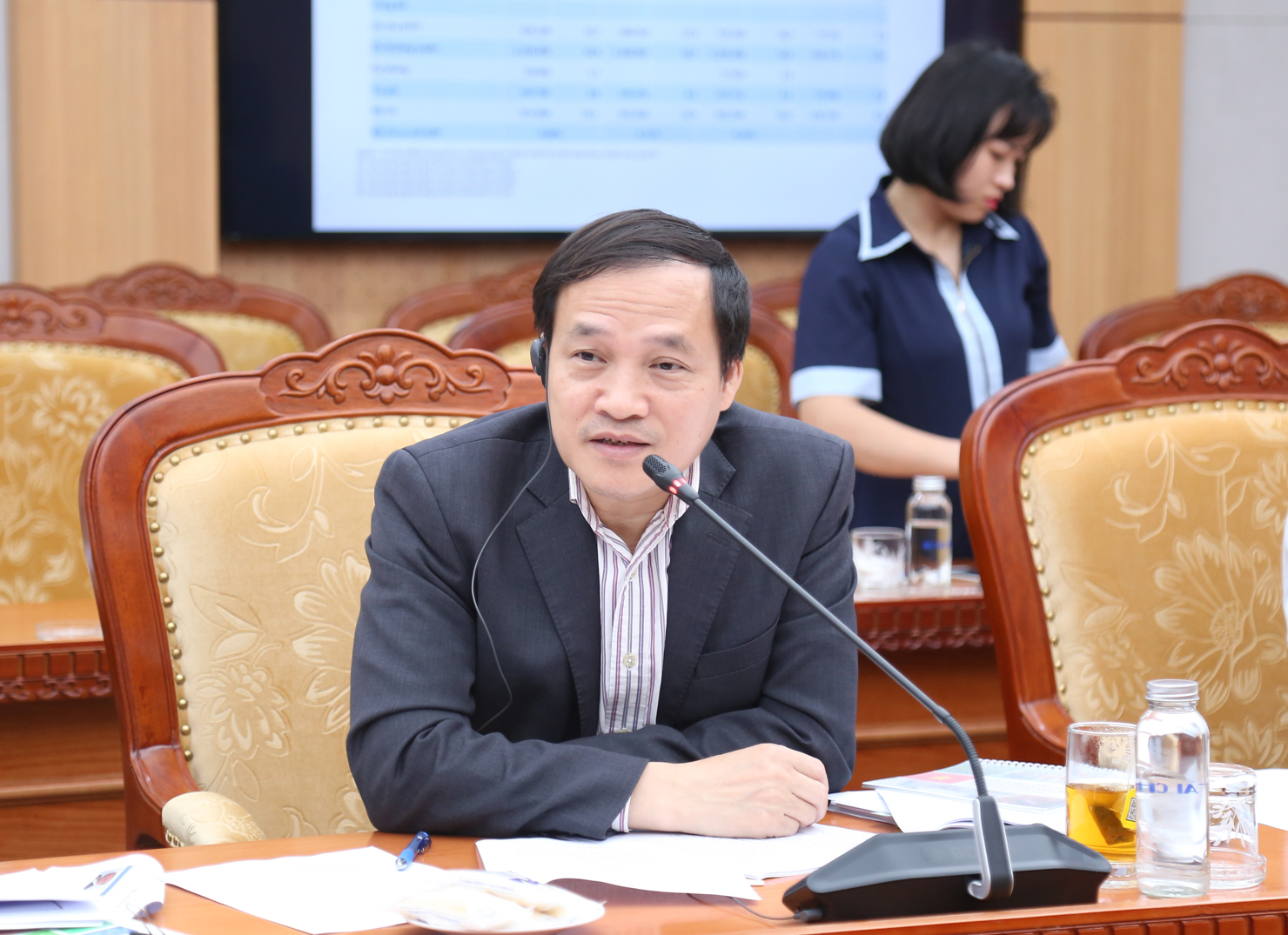 L&atilde;nh đạo Cục Quản l&yacute; nợ v&agrave; t&agrave;i ch&iacute;nh đối ngoại chủ tr&igrave; cuộc l&agrave;m việc. Ảnh: Gia H&acirc;n