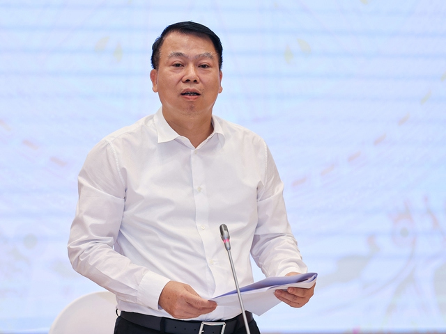 Thứ trưởng Bộ T&agrave;i ch&iacute;nh Nguyễn Đức Chi trả lời b&aacute;o ch&iacute; tại phi&ecirc;n Họp b&aacute;o Ch&iacute;nh phủ thường kỳ th&aacute;ng 4/2023.