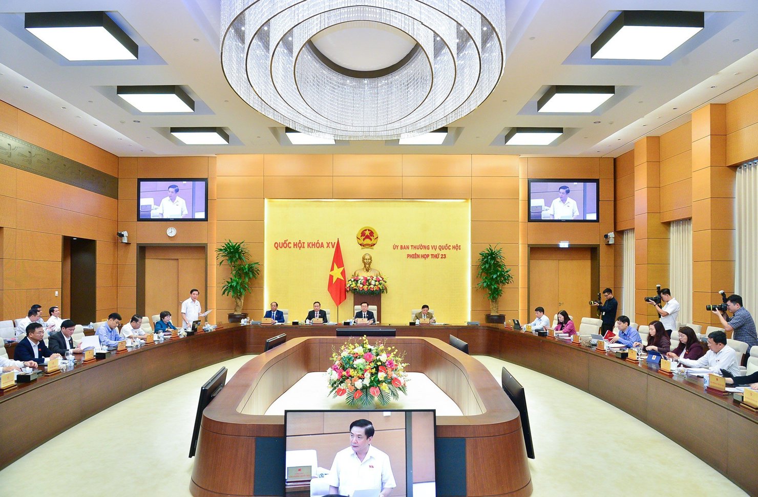 Quang cảnh Phiên họp.