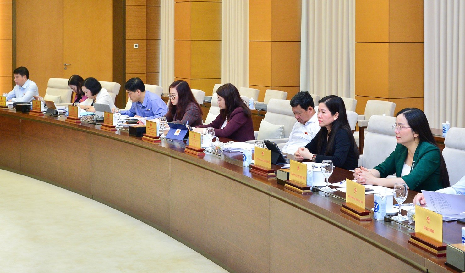 Các đại biểu dự Phiên họp.