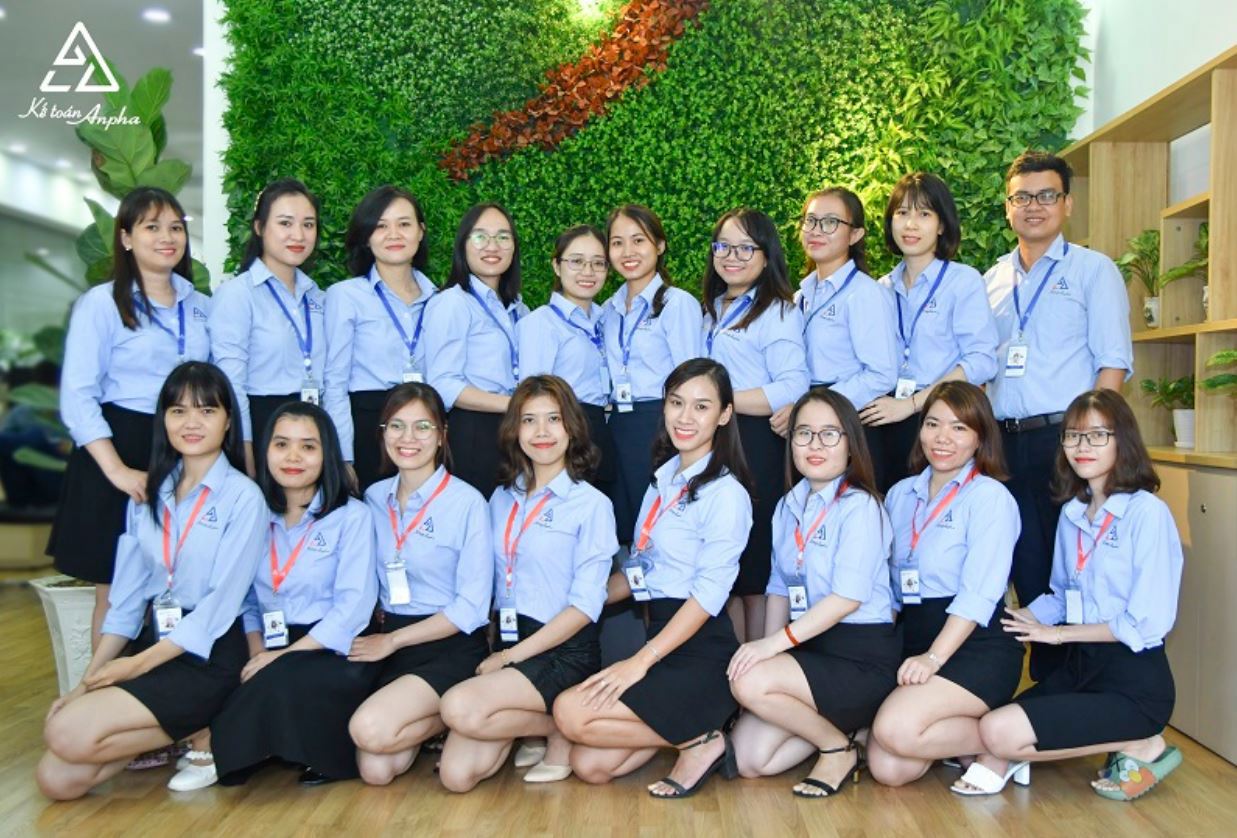 Tại Anpha, ho&agrave;n th&agrave;nh nhiệm vụ v&agrave; mang đến cho kh&aacute;ch h&agrave;ng trải nghiệm hơn cả sự mong đợi l&agrave; tr&aacute;ch nhiệm bắt buộc đối với tất cả c&aacute;n bộ nh&acirc;n vi&ecirc;n.