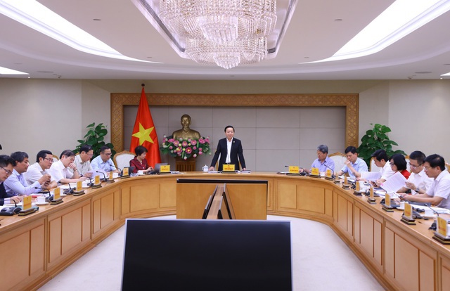 Ph&oacute; Thủ tướng Ch&iacute;nh phủ Trần Hồng H&agrave; chủ tr&igrave; Phi&ecirc;n họp to&agrave;n thể lần thứ nhất của Ban Chỉ đạo quốc gia về tăng trưởng xanh.