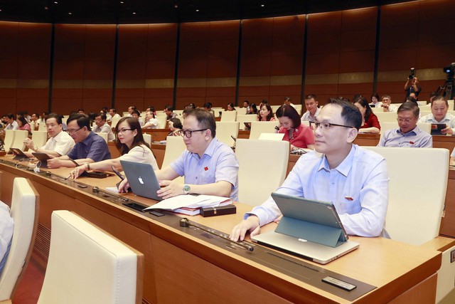 Đa số đại biểu Quốc hội biểu quyết t&aacute;n th&agrave;nh.