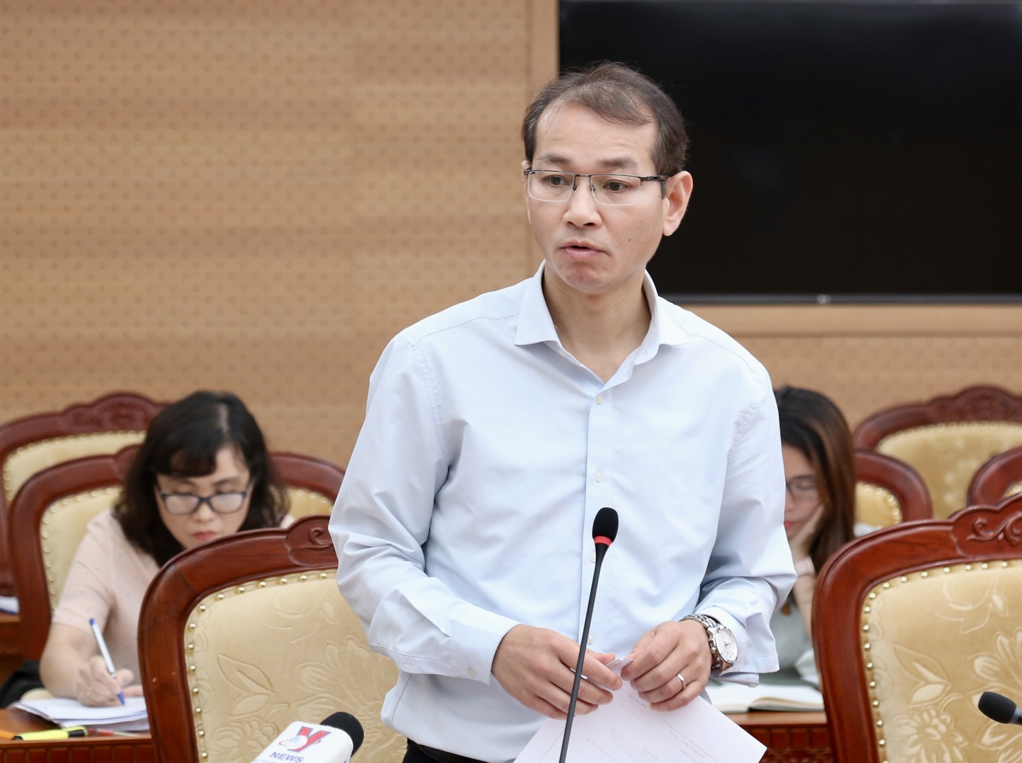 Đại diện Bộ Giao th&ocirc;ng vận tải ph&aacute;t biểu tại hội nghị.