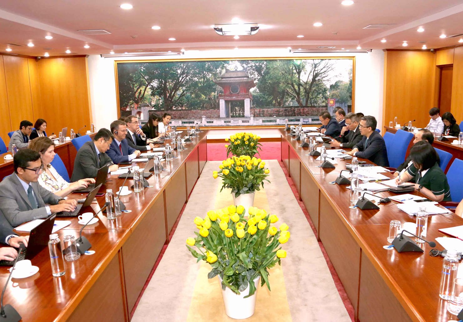 Quang cảnh buổi làm việc. Ảnh: Đức Minh
