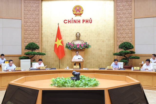 Thủ tướng Phạm Minh Ch&iacute;nh chủ tr&igrave; phi&ecirc;n họp Ch&iacute;nh phủ chuy&ecirc;n đề về x&acirc;y dựng ph&aacute;p luật th&aacute;ng 6/2023 - Ảnh: VGP/Nhật Bắc